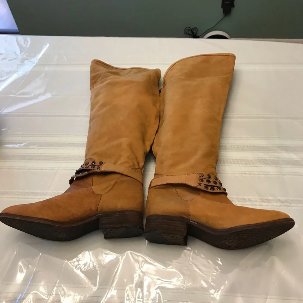 Women’s Smoken Leather Boots Size 10